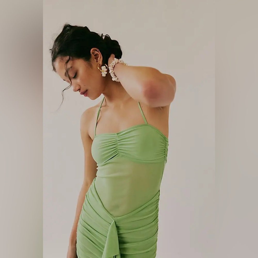 Nightcap Mermaid Mesh Dress - Picture 3 of 13